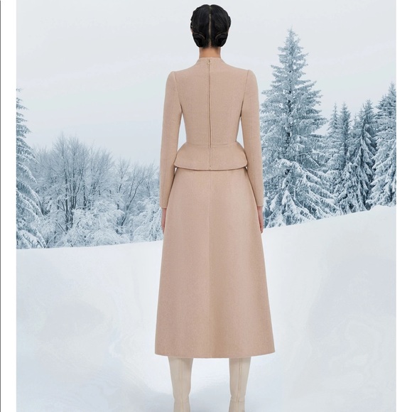 Lobbster beige tan draped wool blend long sleeves blazer - Picture 2 of 3